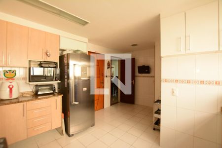 Apartamento para alugar com 137m², 3 quartos e 2 vagasCozinha