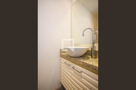 Lavabo de apartamento para alugar com 3 quartos, 140m² em Vila Andrade, São Paulo