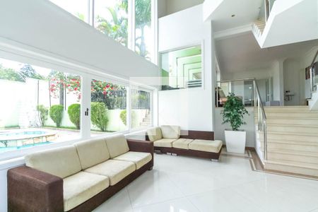 Casa para alugar com 600m², 6 quartos e 6 vagas Casa para alugar com 600m², 6 quartos e 6 vagasSala 1
