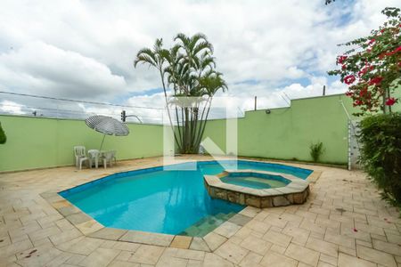 Casa para alugar com 600m², 6 quartos e 6 vagas Casa para alugar com 600m², 6 quartos e 6 vagasPiscina