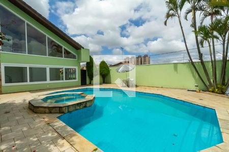 Casa para alugar com 600m², 6 quartos e 6 vagas Casa para alugar com 600m², 6 quartos e 6 vagasPiscina