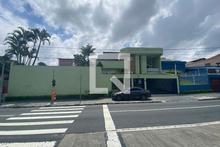 Casa para alugar com 600m², 6 quartos e 6 vagas Casa para alugar com 600m², 6 quartos e 6 vagasFachada