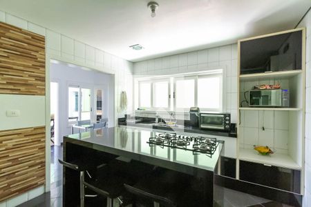 Casa para alugar com 600m², 6 quartos e 6 vagas Casa para alugar com 600m², 6 quartos e 6 vagasCozinha
