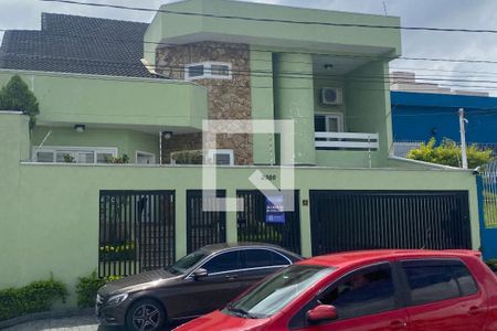 Casa para alugar com 600m², 6 quartos e 6 vagas Casa para alugar com 600m², 6 quartos e 6 vagasFachada