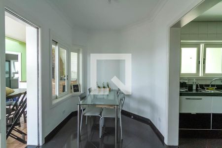 Casa para alugar com 600m², 6 quartos e 6 vagas Casa para alugar com 600m², 6 quartos e 6 vagasCopa
