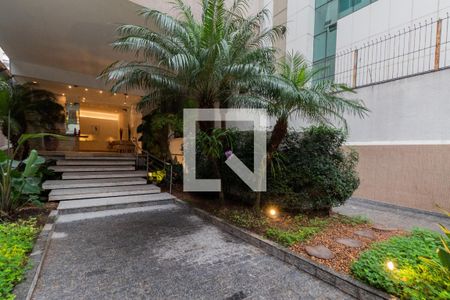 Apartamento à venda com 221m², 3 quartos e 2 vagasEntrada