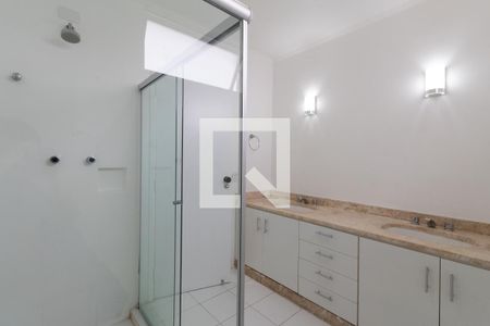 Apartamento à venda com 221m², 3 quartos e 2 vagasBanheiro social