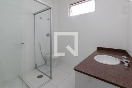 Apartamento à venda com 221m², 3 quartos e 2 vagasBanheiro da suíte