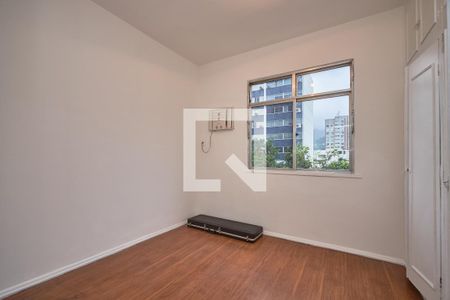 Quarto 1 de apartamento para alugar com 2 quartos, 65m² em Grajaú, Rio de Janeiro