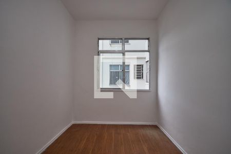 Quarto 2 de apartamento para alugar com 2 quartos, 65m² em Grajaú, Rio de Janeiro