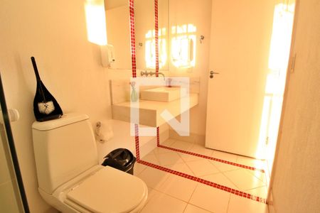Casa à venda com 788m², 9 quartos e 10 vagasBanheiro Social