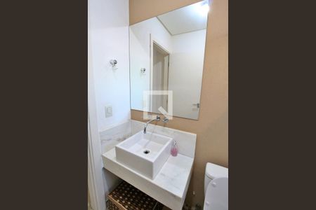 Casa à venda com 788m², 9 quartos e 10 vagasBanheiro do Quarto 8 (Suíte) - Pia/ Espelho