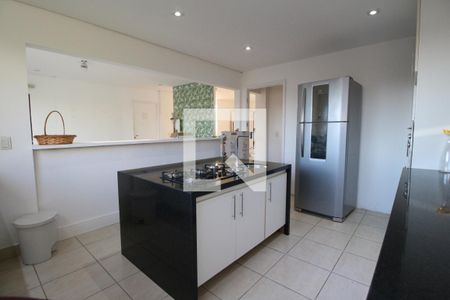 Casa à venda com 788m², 9 quartos e 10 vagasCozinha