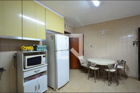 Casa à venda com 300m², 3 quartos e 8 vagasCozinha