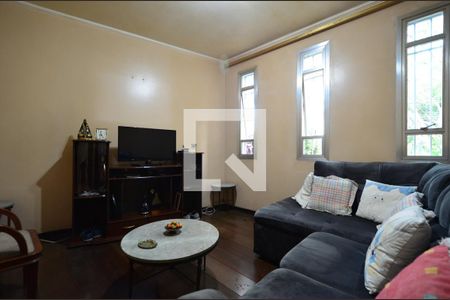 Casa à venda com 300m², 3 quartos e 8 vagasSala de Estar