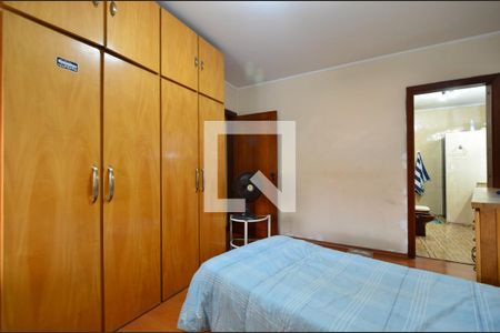 Casa à venda com 300m², 3 quartos e 8 vagasSuíte 2