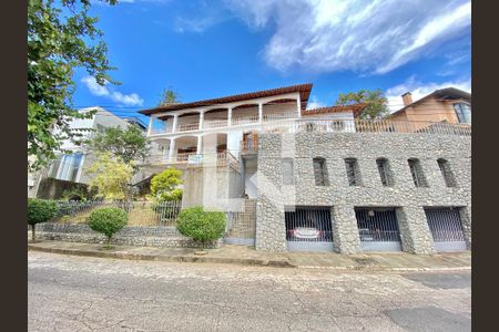Casa à venda com 700m², 5 quartos e 4 vagas