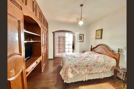 Casa à venda com 700m², 5 quartos e 4 vagas