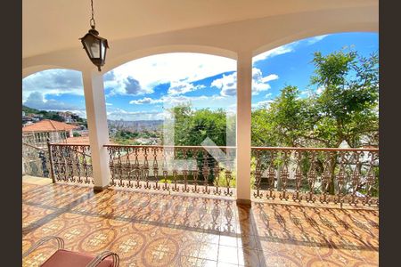 Casa à venda com 700m², 5 quartos e 4 vagas