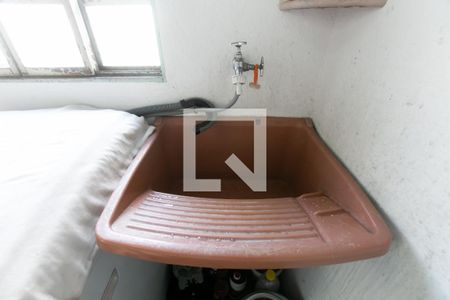 Casa à venda com 160m², 3 quartos e 3 vagas Casa à venda com 160m², 3 quartos e 3 vagasTanque