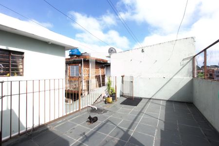 Casa à venda com 160m², 3 quartos e 3 vagas Casa à venda com 160m², 3 quartos e 3 vagasQuintal