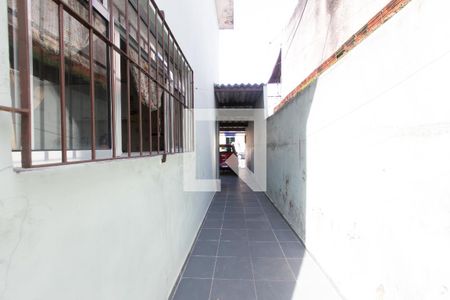 Casa à venda com 160m², 3 quartos e 3 vagas Casa à venda com 160m², 3 quartos e 3 vagasCorredor