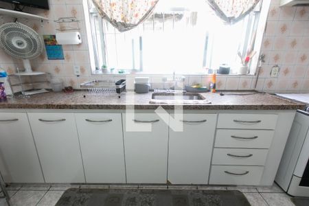 Casa à venda com 160m², 3 quartos e 3 vagas Casa à venda com 160m², 3 quartos e 3 vagasPia