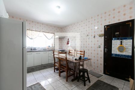 Casa à venda com 160m², 3 quartos e 3 vagas Casa à venda com 160m², 3 quartos e 3 vagasCozinha