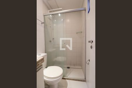 Banheiro da suíte 3 de apartamento para alugar com 3 quartos, 125m² em Jardim Goiás, Goiânia