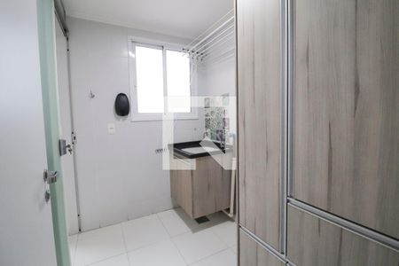 Área de serviço de apartamento para alugar com 3 quartos, 125m² em Jardim Goiás, Goiânia