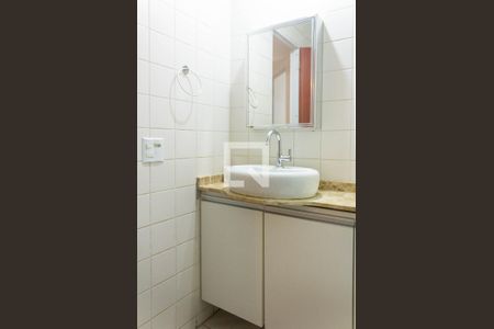 Banheiro de apartamento para alugar com 3 quartos, 75m² em Vila Emir, São Paulo