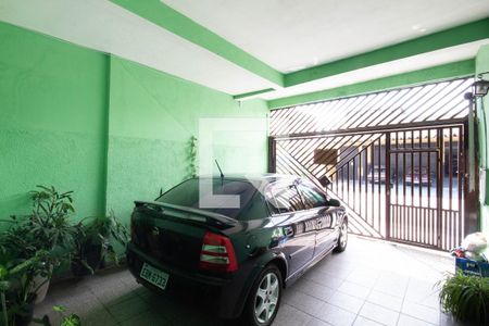 Casa à venda com 1020m², 4 quartos e 2 vagas Casa à venda com 1020m², 4 quartos e 2 vagasGaragem