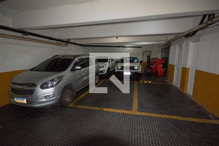 Apartamento à venda com 256m², 4 quartos e 1 vaga Apartamento à venda com 256m², 4 quartos e 1 vagaGaragem