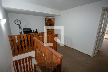 Apartamento à venda com 256m², 4 quartos e 1 vaga Apartamento à venda com 256m², 4 quartos e 1 vagaHall