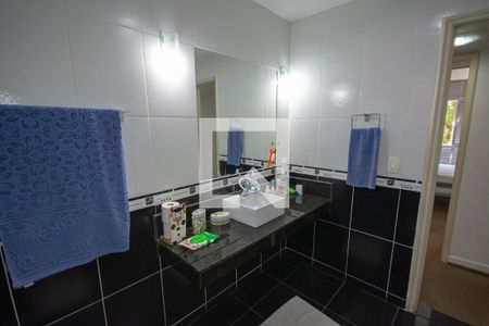 Apartamento à venda com 256m², 4 quartos e 1 vaga Apartamento à venda com 256m², 4 quartos e 1 vagaBanheiro