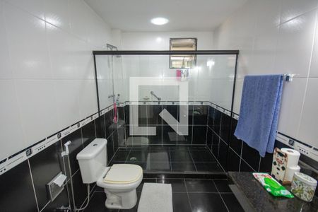 Apartamento à venda com 256m², 4 quartos e 1 vaga Apartamento à venda com 256m², 4 quartos e 1 vagaBanheiro