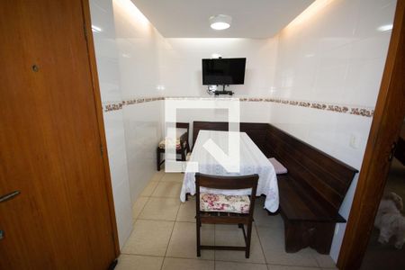 Apartamento à venda com 256m², 4 quartos e 1 vaga Apartamento à venda com 256m², 4 quartos e 1 vagaCozinha