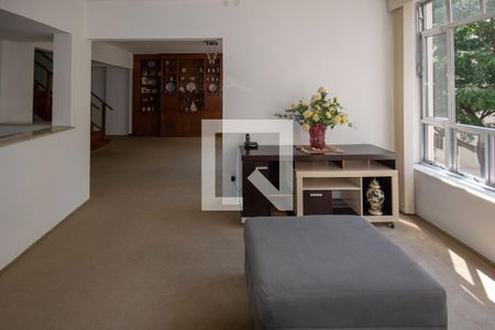 Apartamento à venda com 256m², 4 quartos e 1 vaga Apartamento à venda com 256m², 4 quartos e 1 vagaSala