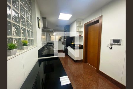 Casa à venda com 4 quartos, 387m² em Belvedere, Belo Horizonte