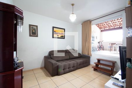 Sala de casa à venda com 2 quartos, 125m² em Santo Antônio, Osasco