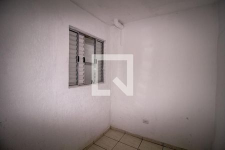 Quarto 2 de casa para alugar com 3 quartos, 70m² em Parque dos Bancários, São Paulo