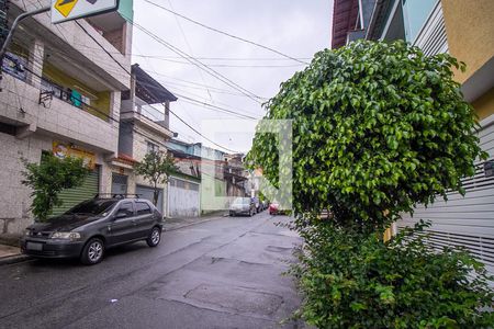 Vista da Rua de casa para alugar com 3 quartos, 70m² em Parque dos Bancários, São Paulo