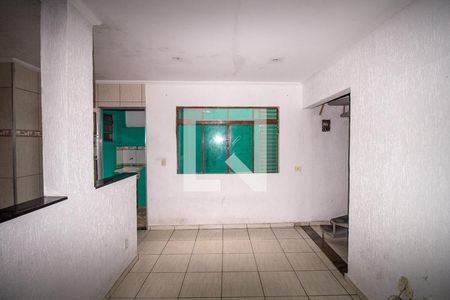 Sala de casa para alugar com 3 quartos, 70m² em Parque dos Bancários, São Paulo