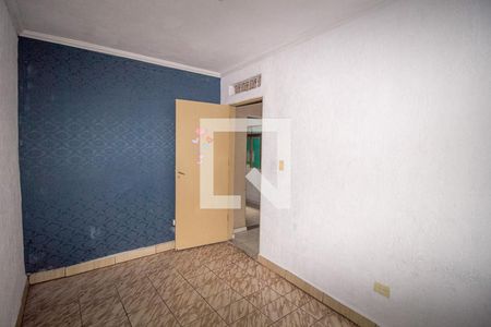 Quarto 1 de casa para alugar com 3 quartos, 70m² em Parque dos Bancários, São Paulo