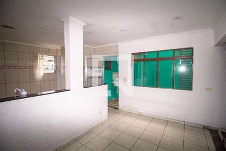 Sala de casa para alugar com 3 quartos, 70m² em Parque dos Bancários, São Paulo