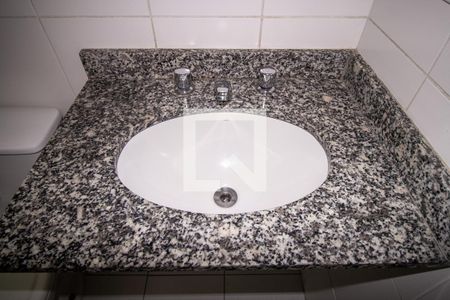 Banheiro de apartamento para alugar com 1 quarto, 30m² em Parque Independencia, São Paulo