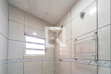 Casa à venda com 100m², 3 quartos e 2 vagasChuveiro 