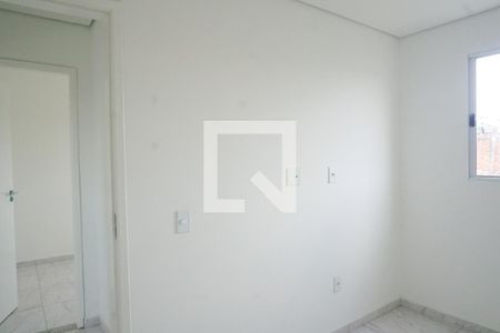 Quarto 1 de casa para alugar com 2 quartos, 38m² em Vila Ré, São Paulo