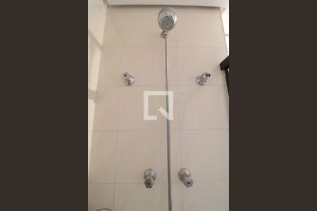 Apartamento para alugar com 68m², 2 quartos e 2 vagasBanheiro da Suite   - chuveiro 