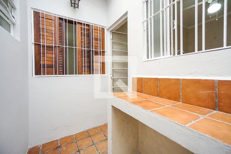 Casa para alugar com 56m², 1 quarto e sem vagaQuintal